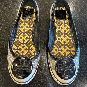 Tory Burch slide on navy logo tennis shoe sneaker 9
